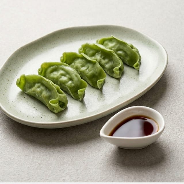 Green Gyoza Vegetable And Edamame 5 pcs.