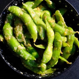 Spicy Garlic Edamame